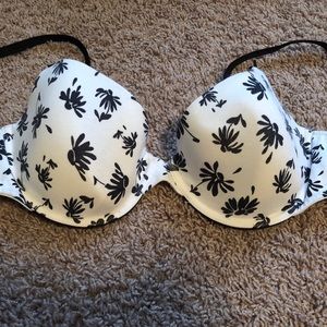 Victoria’s Secret bra